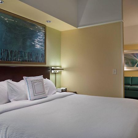 สปริงฮิลล์ สวีท เซนต์ปีเตอร์สเบิร์ก เคลียร์วอเตอร์ Hotel ลาร์โก ภายนอก รูปภาพ