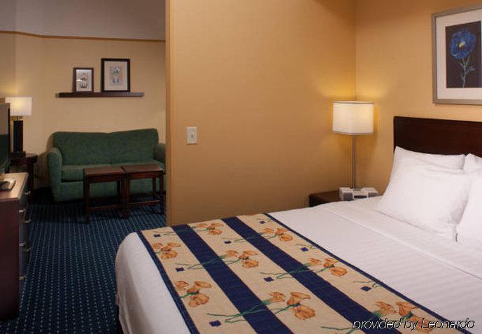 สปริงฮิลล์ สวีท เซนต์ปีเตอร์สเบิร์ก เคลียร์วอเตอร์ Hotel ลาร์โก ภายนอก รูปภาพ
