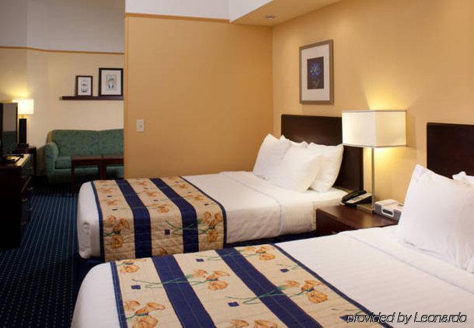 สปริงฮิลล์ สวีท เซนต์ปีเตอร์สเบิร์ก เคลียร์วอเตอร์ Hotel ลาร์โก ภายนอก รูปภาพ